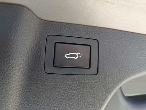 Used 2018 Hyundai Santa Fe Sport w/ 2.0T Ultimate Tech Package 05 image 18