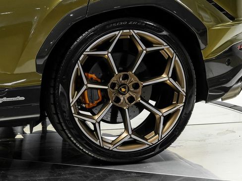Used 2023 Lamborghini Urus Performante AWD/4WD image 76