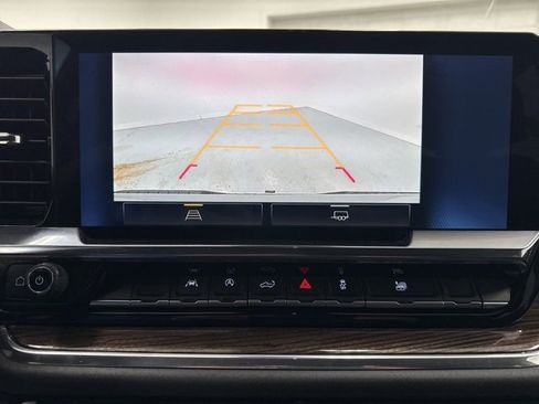 Used 2025 Chevrolet Silverado 1500 LT image 18