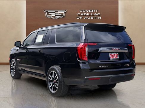 Used 2023 GMC Yukon XL AT4 w/ AT4 Premium Package AWD/4WD image 3