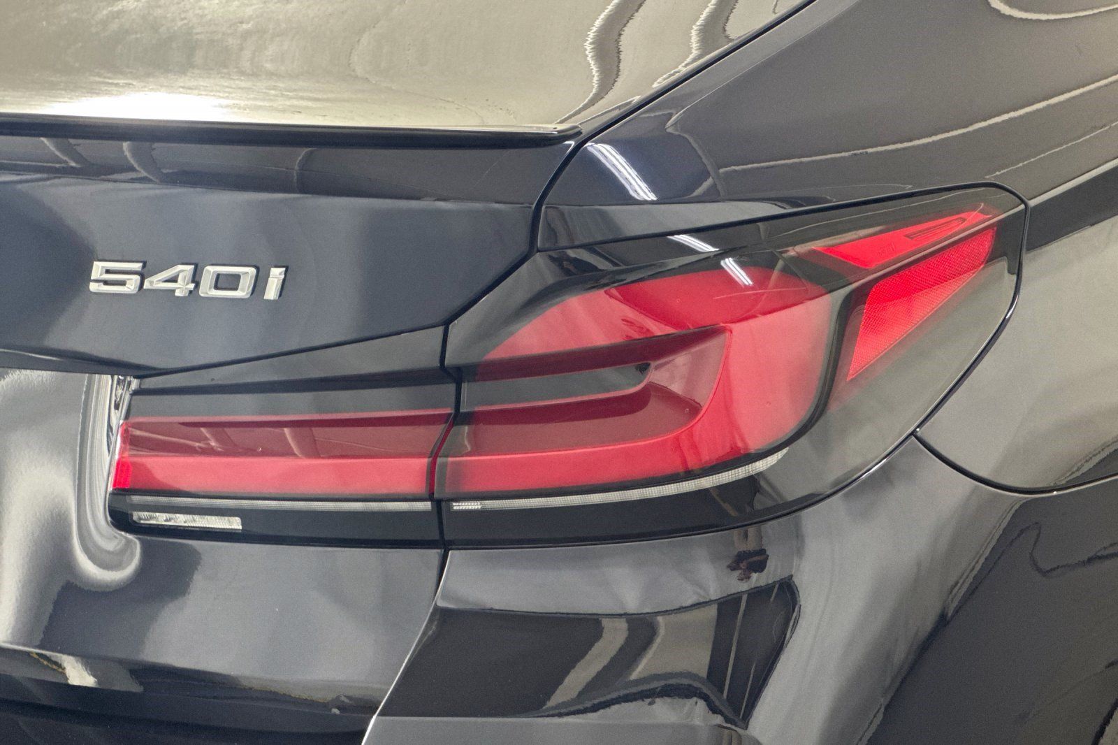 Used 2023 BMW 540i w/ M Sport Package RWD image 26