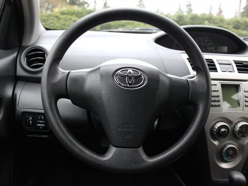 Used 2010 Toyota Yaris Sedan image 14