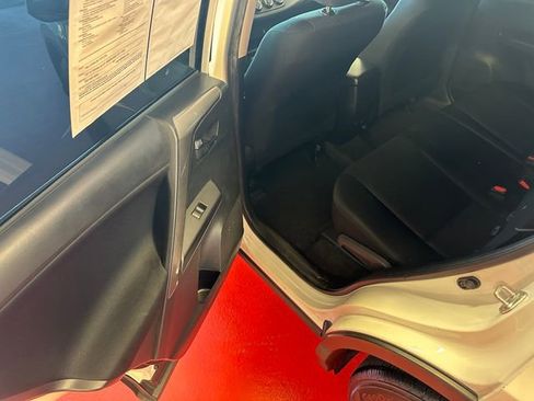Used 2018 Toyota RAV4 LE w/ Carpet Mat Package FWD image 13
