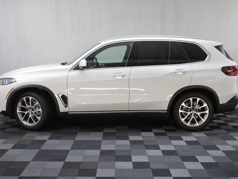 Used 2024 BMW X5 xDrive40i w/ Executive Package AWD/4WD image 4