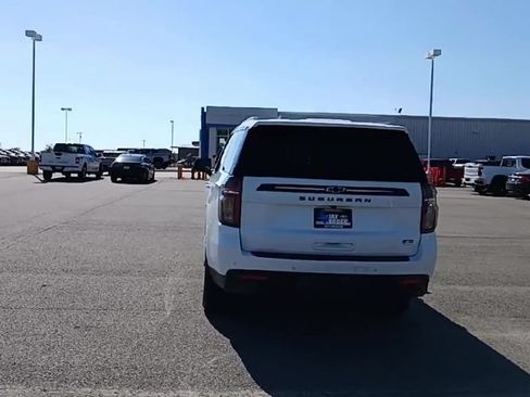 Used 2024 Chevrolet Suburban Z71 w/ Luxury Package AWD/4WD image 7