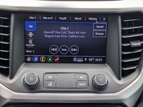 Used 2023 GMC Acadia SLT w/ Elevation Edition FWD image 18