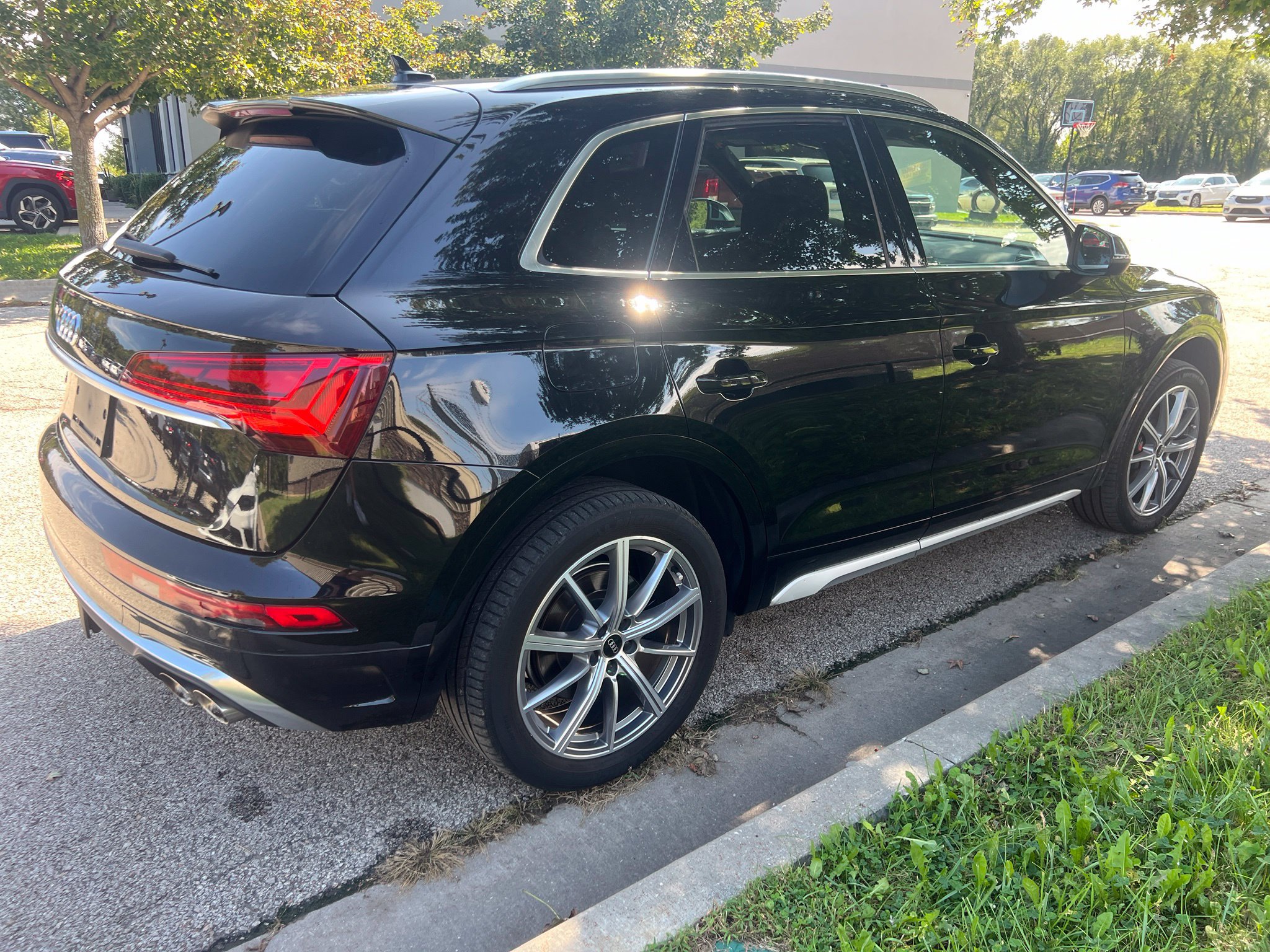 Used 2023 Audi SQ5 Premium Plus w/ Premium Plus Package AWD/4WD image 5