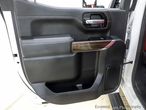 Used 2019 Chevrolet Silverado 1500 LT Trail Boss AWD/4WD image 27