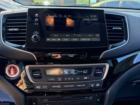 Used 2020 Honda Pilot Touring image 22