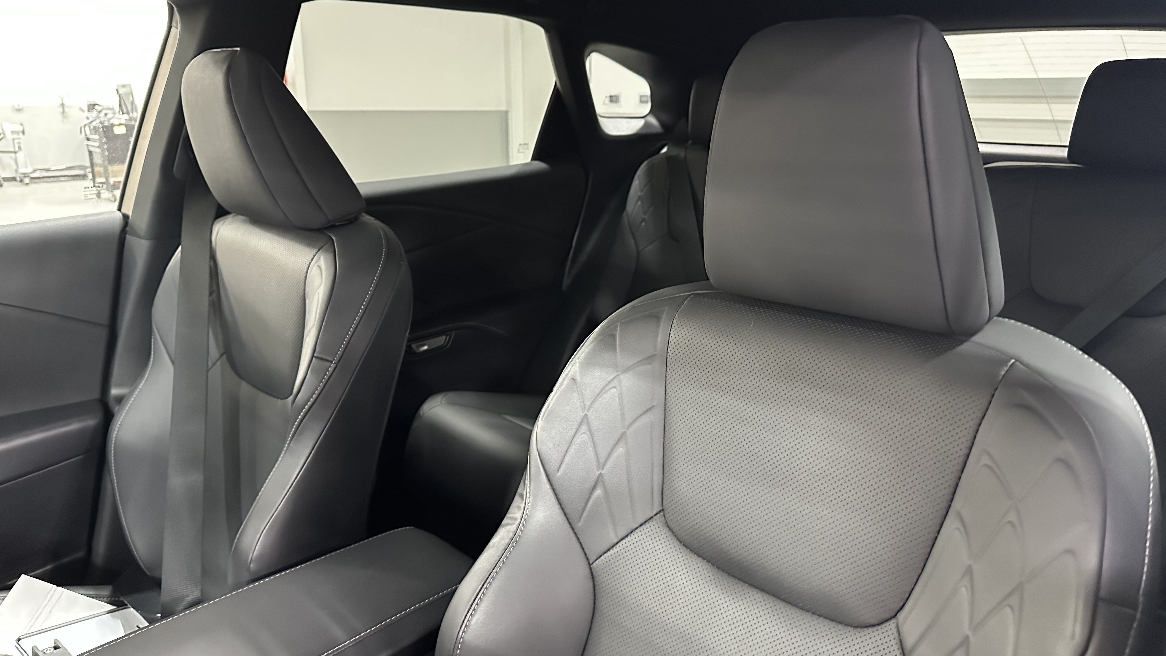 Used 2023 Lexus RX 350 Premium w/ Accessory Package AWD/4WD image 18