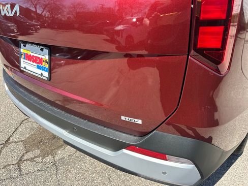 New 2026 Kia Carnival EX FWD image 39