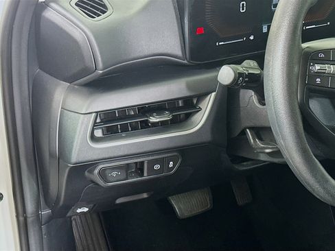 Used 2025 Kia K4 LX image 16