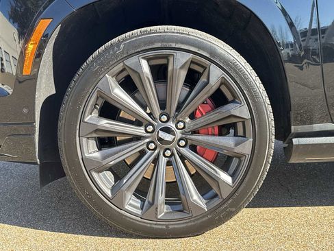 Used 2025 Cadillac Escalade V image 12