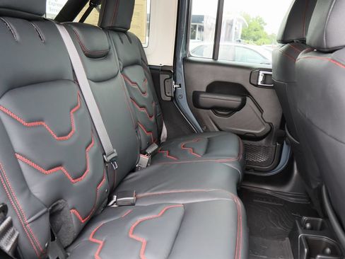 Used 2024 Jeep Wrangler Unlimited Sport AWD/4WD image 26