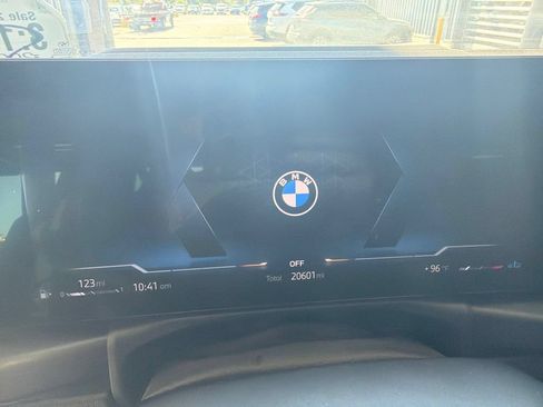 Used 2023 BMW 330i Sedan w/ M Sport Package RWD image 7