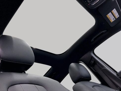 Certified 2023 Mercedes-Benz GLA 250 image 14