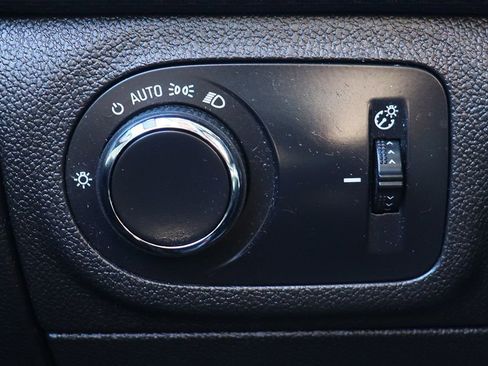 Used 2018 Chevrolet Cruze LT image 41