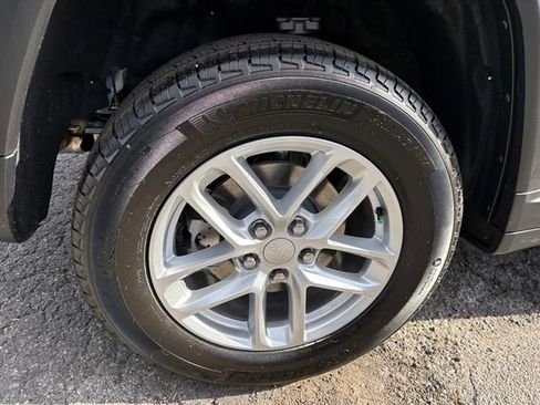 New 2025 Jeep Grand Cherokee Laredo X w/ Luxury Tech Group I image 24