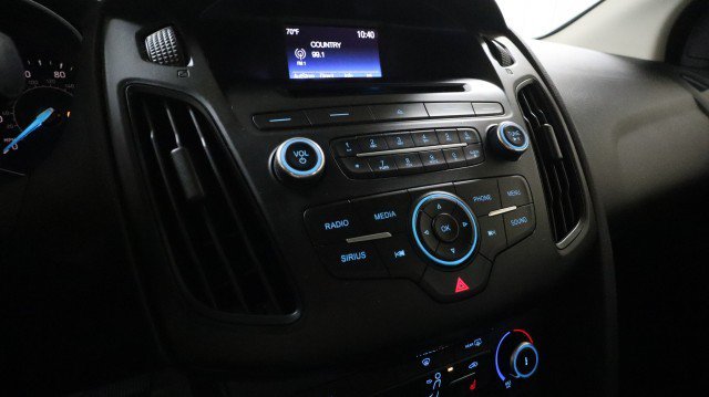 Used 2016 Ford Focus SE w/ SE Cold Weather Package FWD image 14