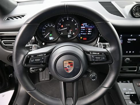 Certified 2026 Porsche Macan AWD/4WD image 11