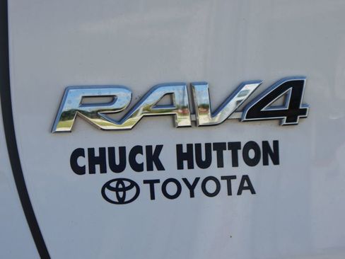 Used 2019 Toyota RAV4 XLE image 17