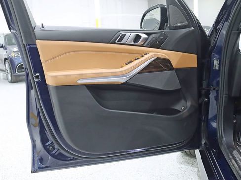 Used 2025 BMW X5 xDrive50e w/ M Sport Package image 38