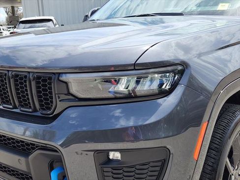 Certified 2025 Jeep Grand Cherokee Limited 4xe image 7