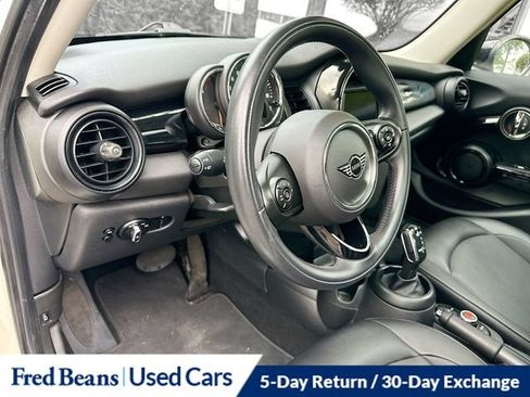 Used 2021 MINI Cooper 4-Door Hardtop FWD image 14