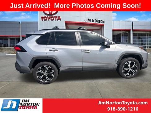 Used 2024 Toyota RAV4 XLE Premium w/ Weather Package AWD/4WD image 8