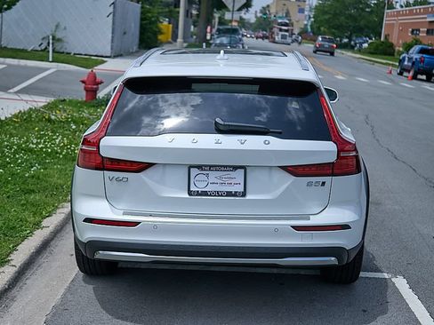 New 2026 Volvo V60 B5 Cross Country Plus w/ Climate Package AWD/4WD image 8