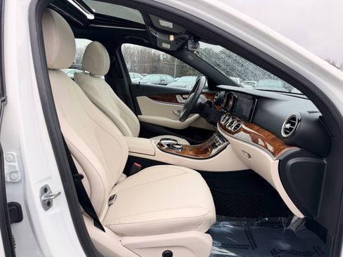 Used 2019 Mercedes-Benz E 300 4MATIC w/ Premium 1 Package image 21