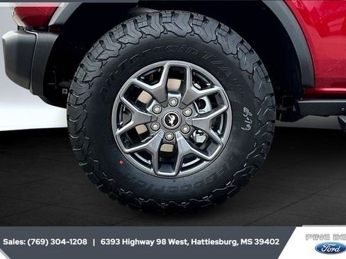 New 2025 Ford Bronco Badlands image 7