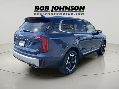 Used 2024 Kia Telluride S w/ S Sunroof Package AWD/4WD image 3