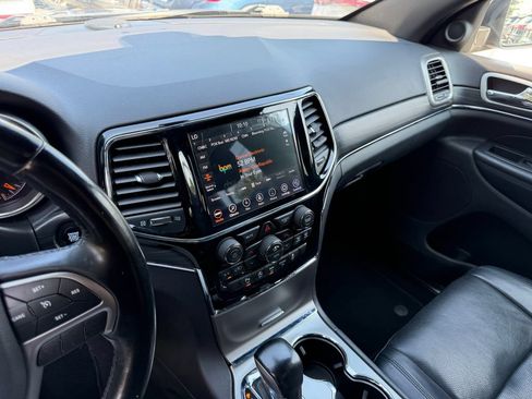 Used 2020 Jeep Grand Cherokee Limited w/ Luxury Group II AWD/4WD image 23