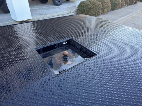 Used 2024 Ford F550 4x4 Crew Cab Super Duty w/ XLT Value Package image 9