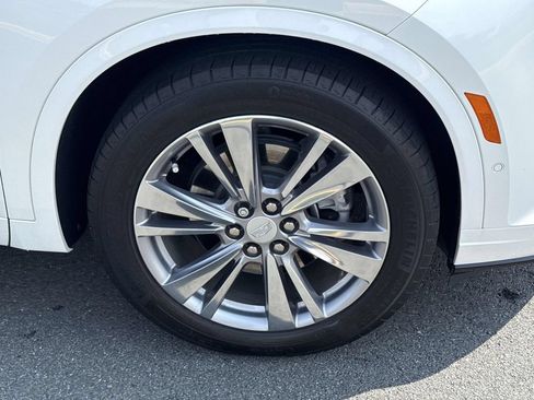 Used 2024 Cadillac XT6 Premium Luxury w/ Technology Package FWD image 14
