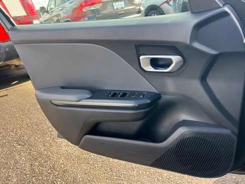 Used 2025 Kia K4 FWD image 18