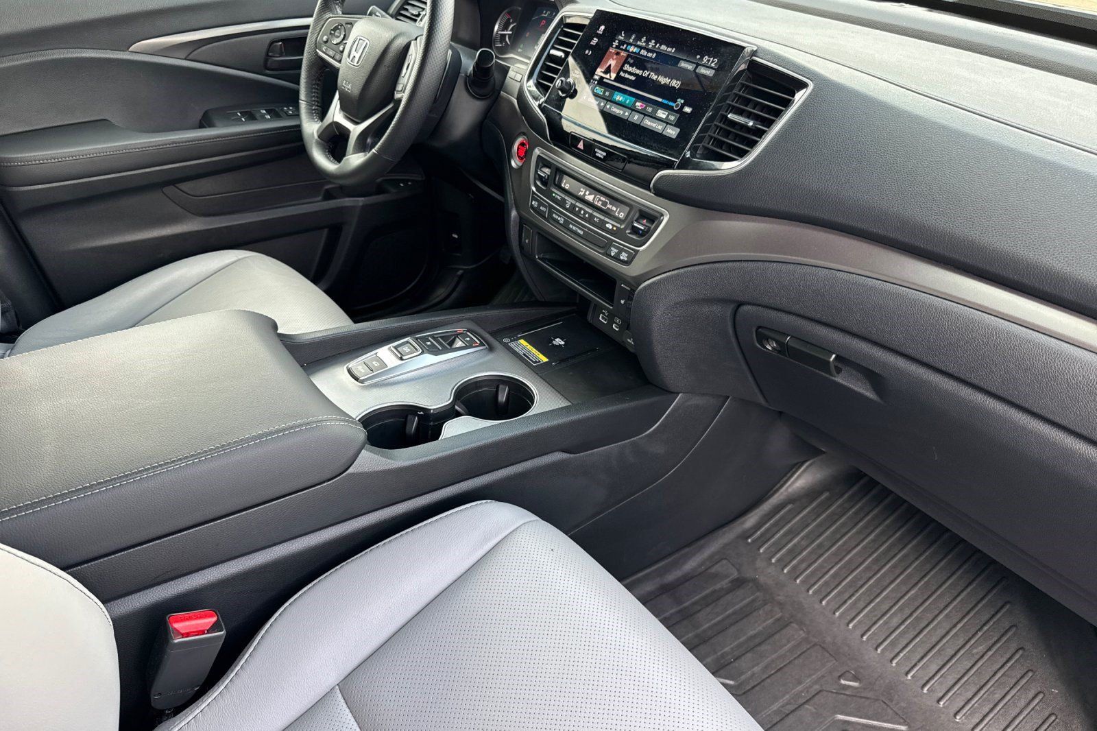 Used 2024 Honda Passport EX-L image 34