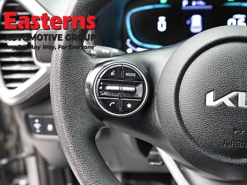 Used 2023 Kia Soul LX w/ Option Group 015 FWD image 15