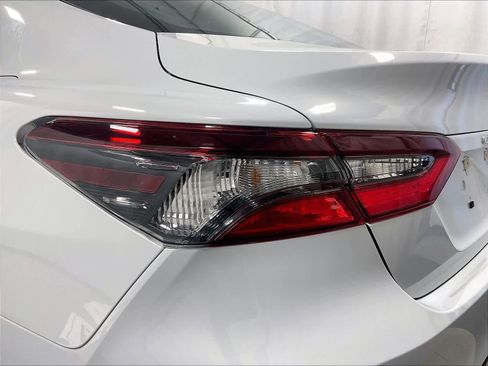 Used 2022 Toyota Camry LE w/ Cold Weather Package image 33