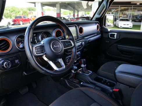 Used 2023 Jeep Gladiator Mojave w/ Cold Weather Group AWD/4WD image 2