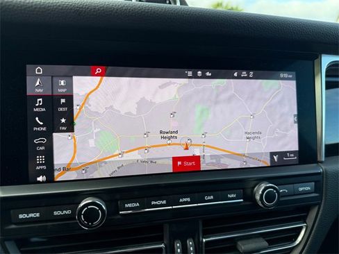 Used 2020 Porsche Macan S image 18