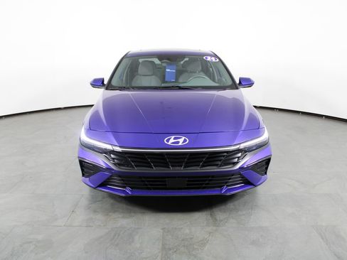 Certified 2024 Hyundai Elantra SEL w/ Convenience Package FWD image 13
