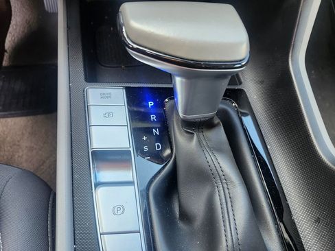 Used 2025 Hyundai Elantra SEL image 11