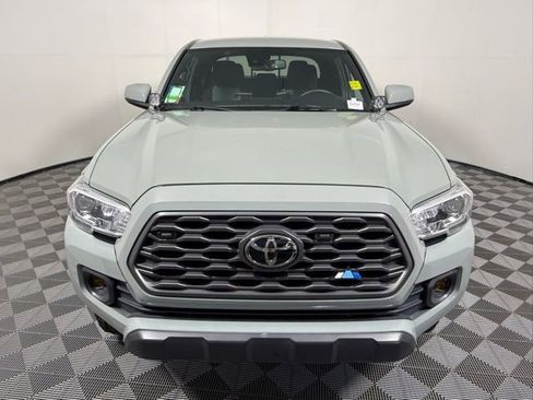 Used 2022 Toyota Tacoma TRD Off-Road w/ Technology Package image 11