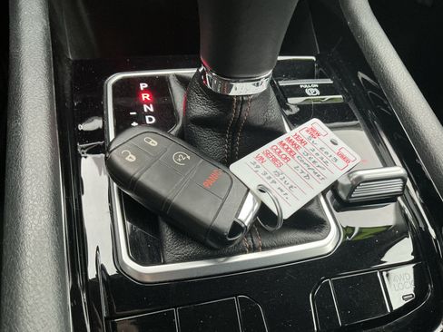 Used 2022 Jeep Compass Limited image 27