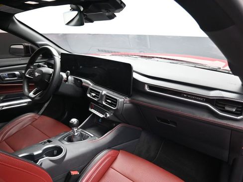 Used 2025 Ford Mustang GT Premium RWD image 42