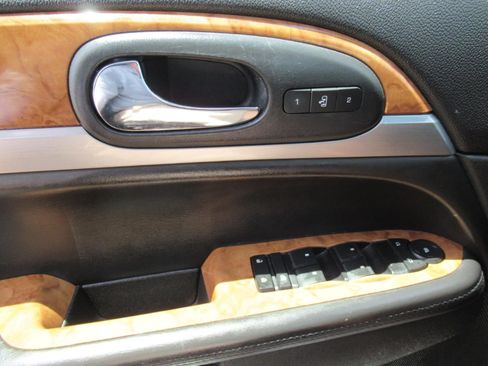 Used 2012 Buick Enclave Leather FWD image 21