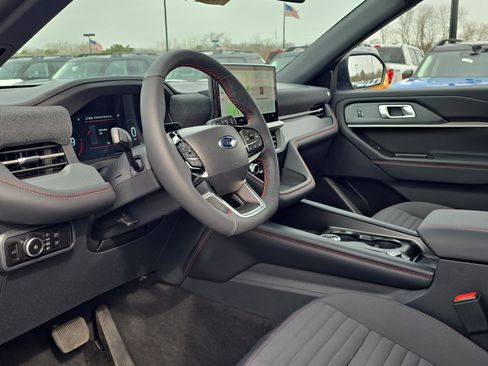 New 2026 Ford Explorer ST-Line w/ ST-Line Street Pack image 15