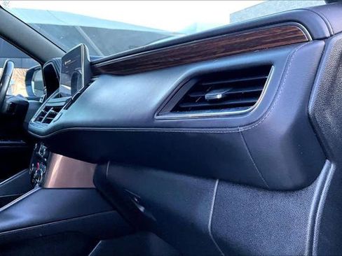 Used 2022 Chevrolet Tahoe High Country AWD/4WD image 18